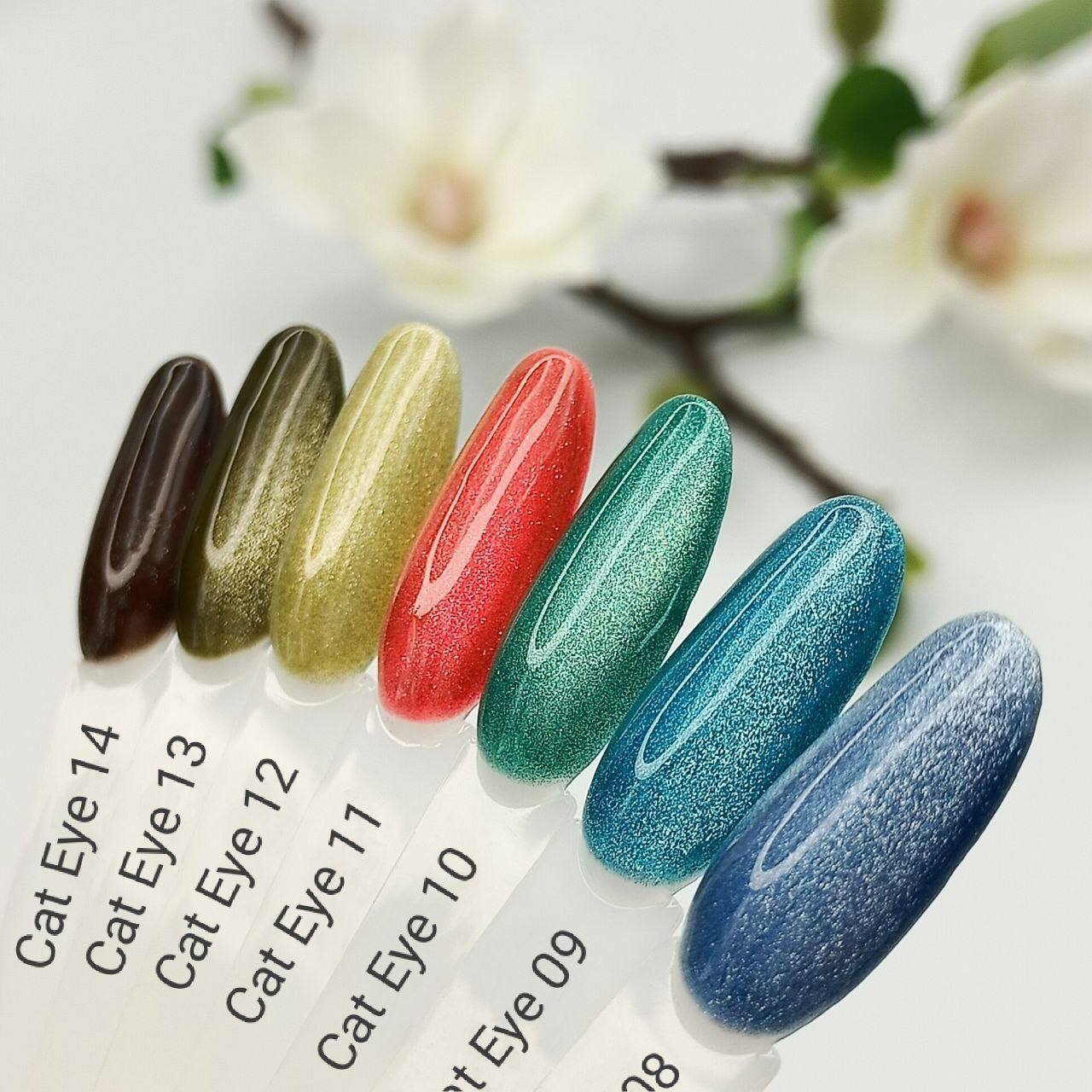 Gél lak na nechty Crystal Cat Eyes č. 17 Milano Cosmetic